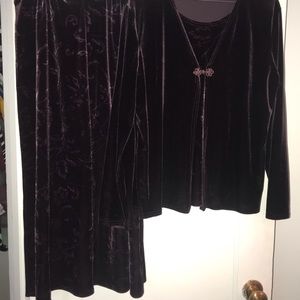 2 piece velvet skirt/top